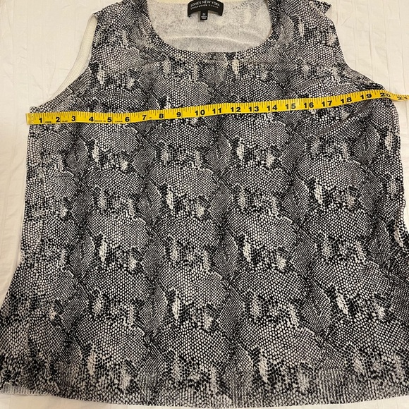 Jones New York sz 2X knit cardigan and top set in great condition very classy - Picture 12 of 13